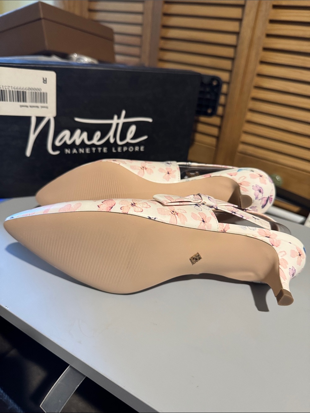 NIB Nanette Lepore white floral sandals 8. - Picture 5 of 5